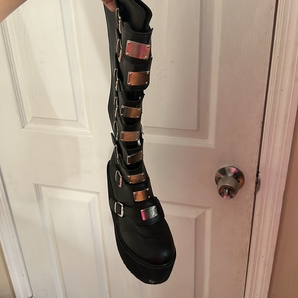 Black and metallic high wedge platform  boots - Picture 3 of 4